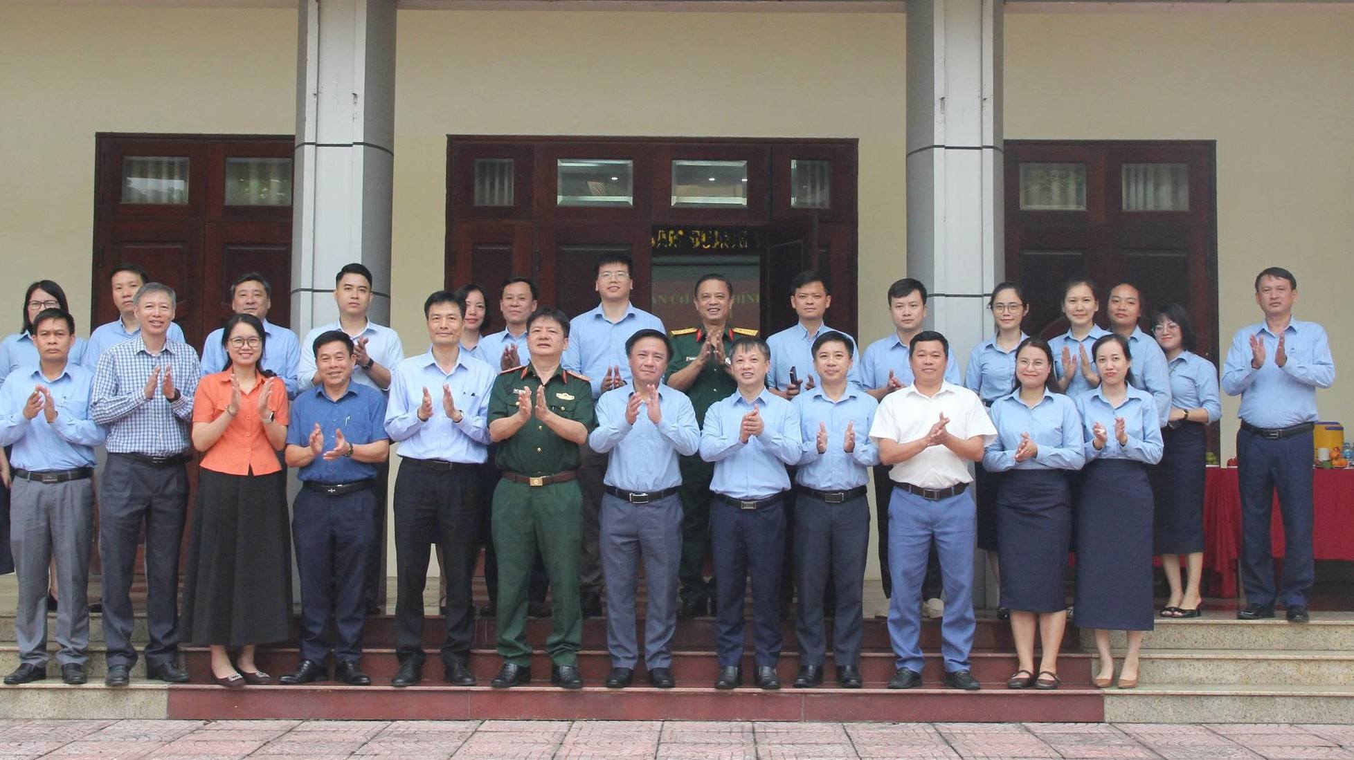 M 951 được tặng thưởng Huân chương bảo vệ Tổ quốc hạng Ba