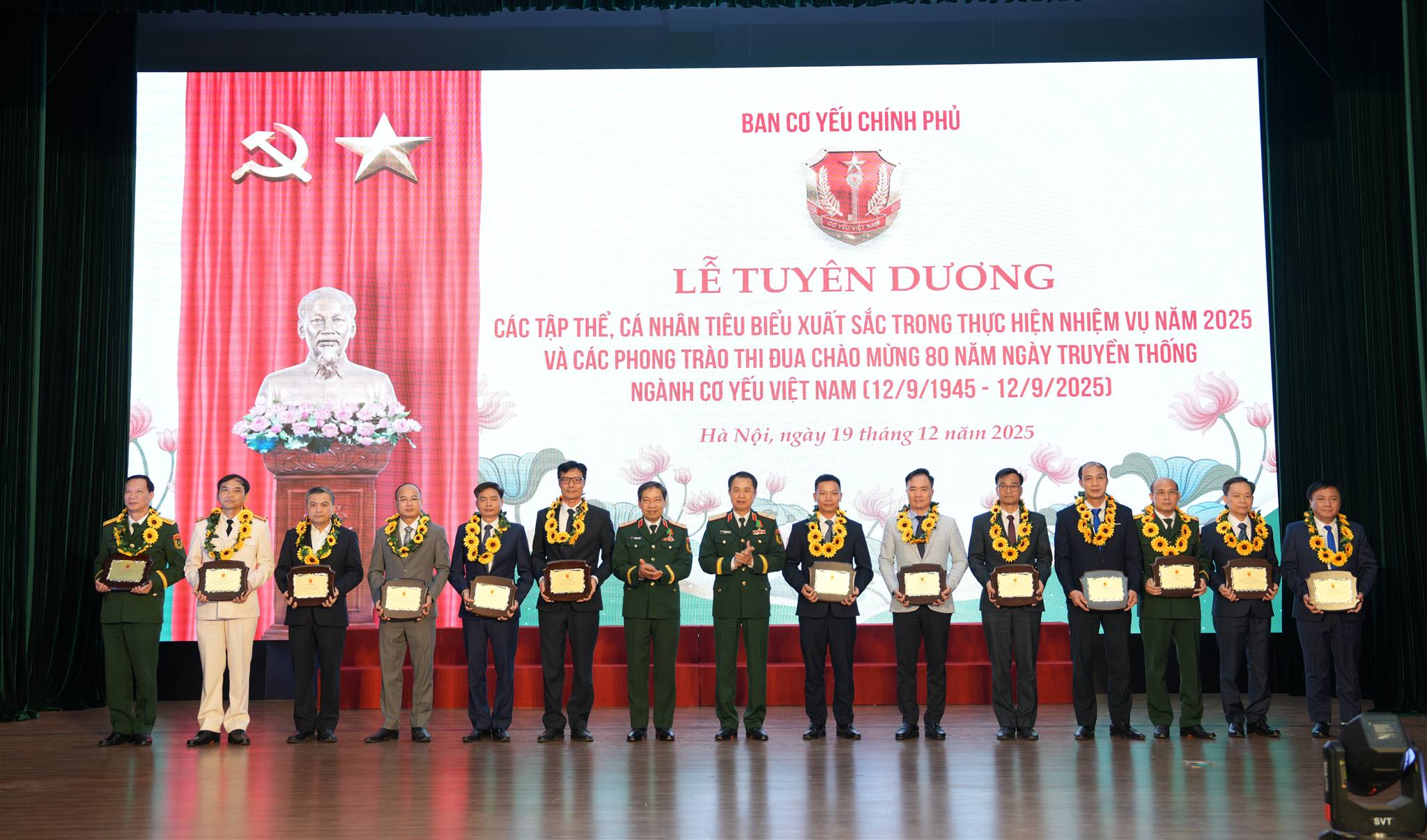 [Ảnh] Lễ tuyên dương các tập thể, cá nhân tiêu biểu xuất sắc ngành Cơ yếu Việt Nam năm 2025